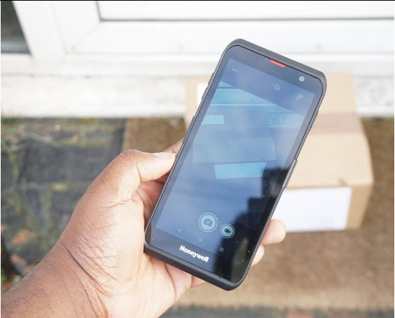 Taking a Photograph with a Android Smartphone to prove you delivered an item